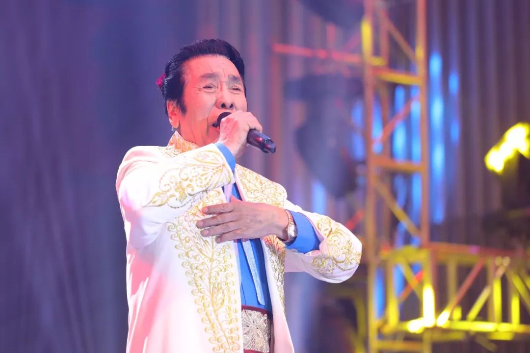 劍指80億！宏宇陶瓷2019榮耀再升級，不服來戰(zhàn)！