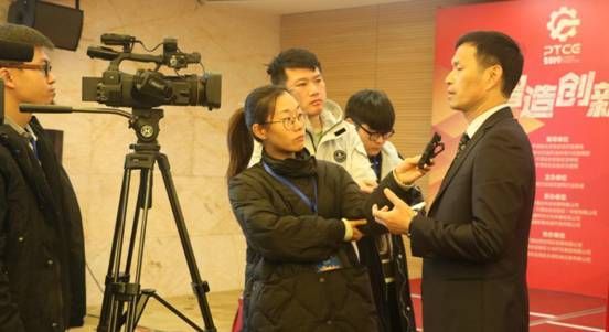 2019中國建筑行業(yè)（平潭）發(fā)展論壇暨工程機(jī)械設(shè)備展新聞發(fā)布會(huì)