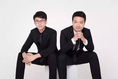 “探跡”兩位創(chuàng)始人（左：CTO陳開冉，右：CEO黎展）分別入選2017、2018福布斯中國30位30歲以下精英榜。
